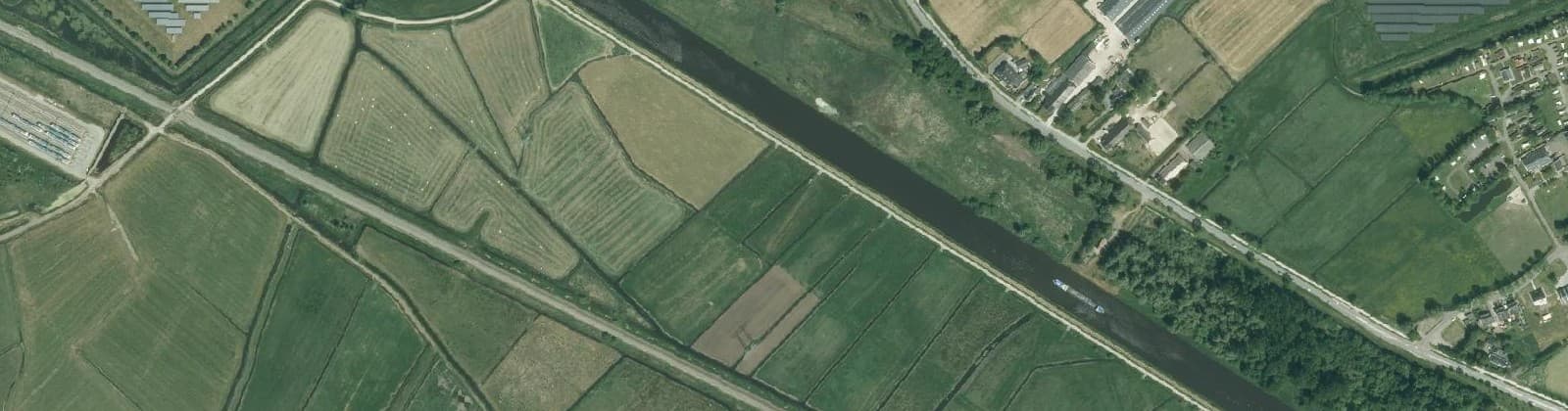 Luchtfoto van Waterhuizen