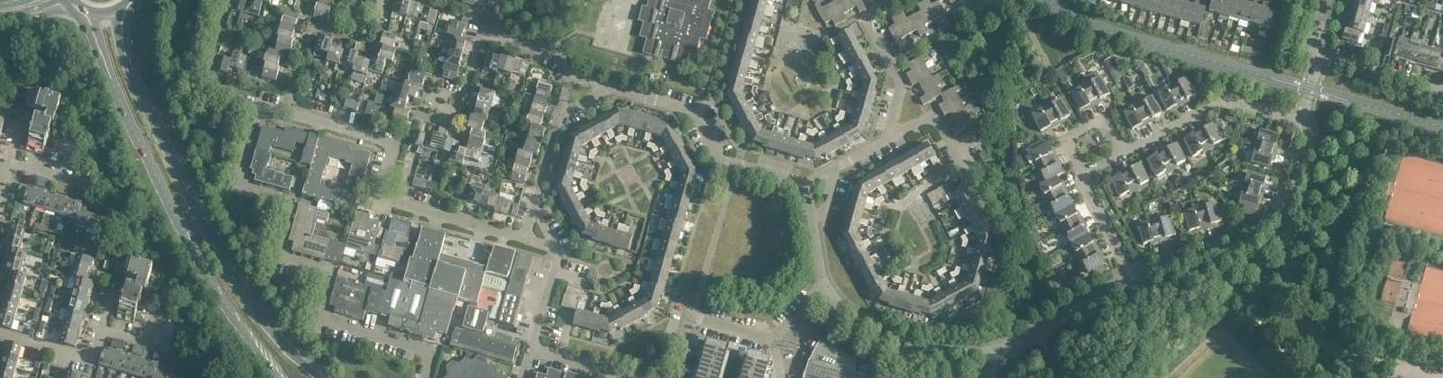 Luchtfoto van Ambachtsmark, Vrijmark en Zuidmark