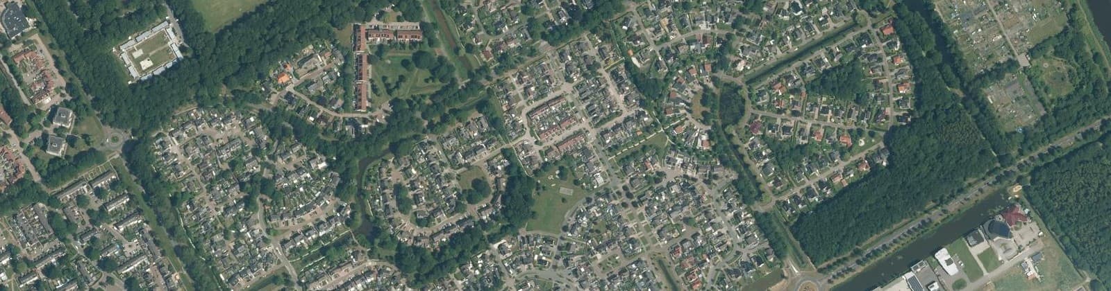 Luchtfoto van Vogelwijk en De Borgen