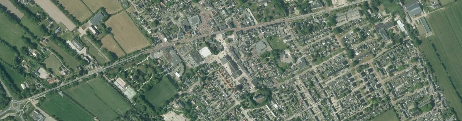 Luchtfoto van Buitenpost