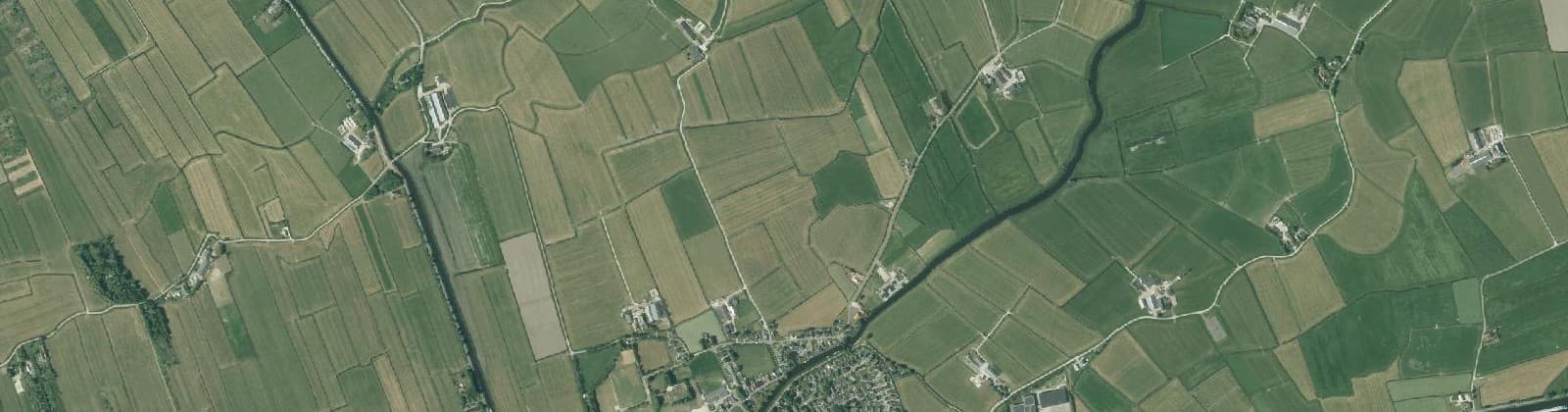 Luchtfoto van Verspreide huizen Gerkesklooster