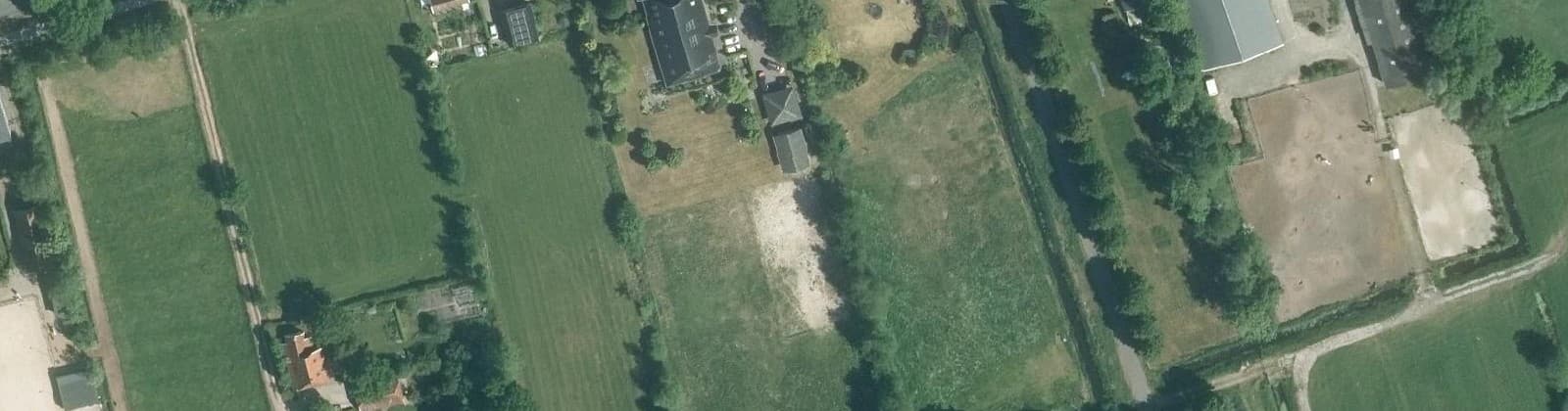 Luchtfoto van Lippenhuizen-Kom
