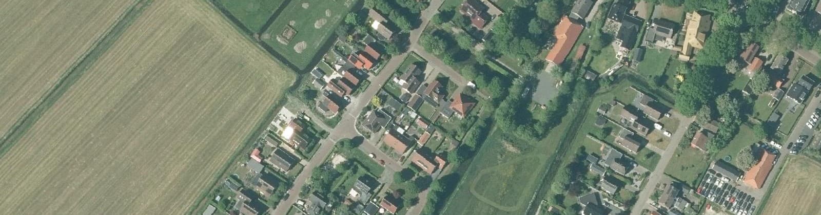 Luchtfoto van Luxwoude-Kom
