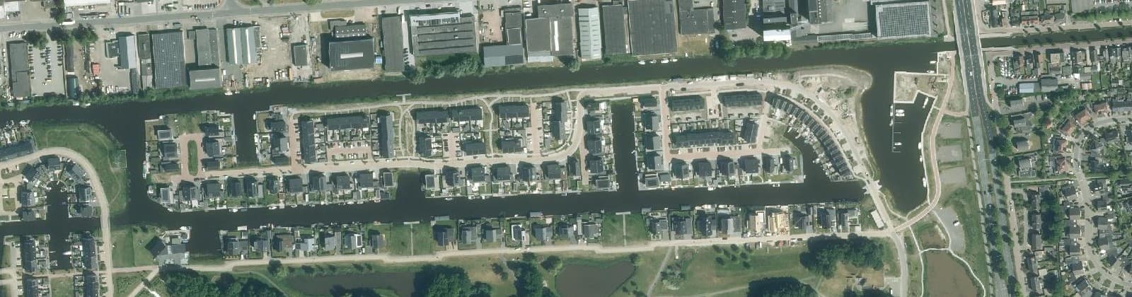 Luchtfoto van Drachtstervaart oost