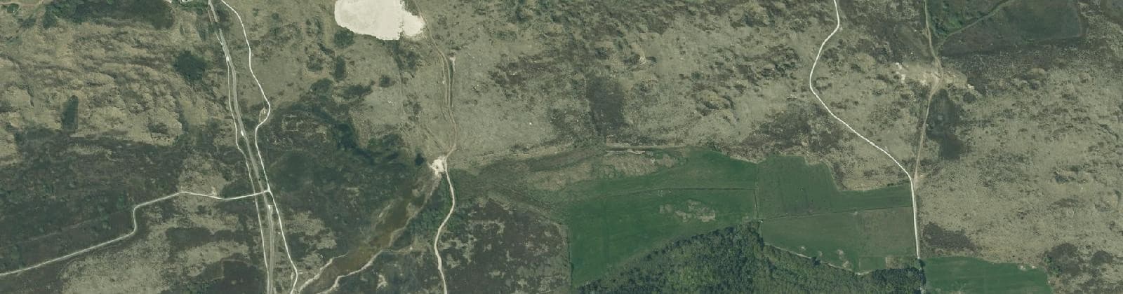 Luchtfoto van Verspreide huizen Formerum-Noord