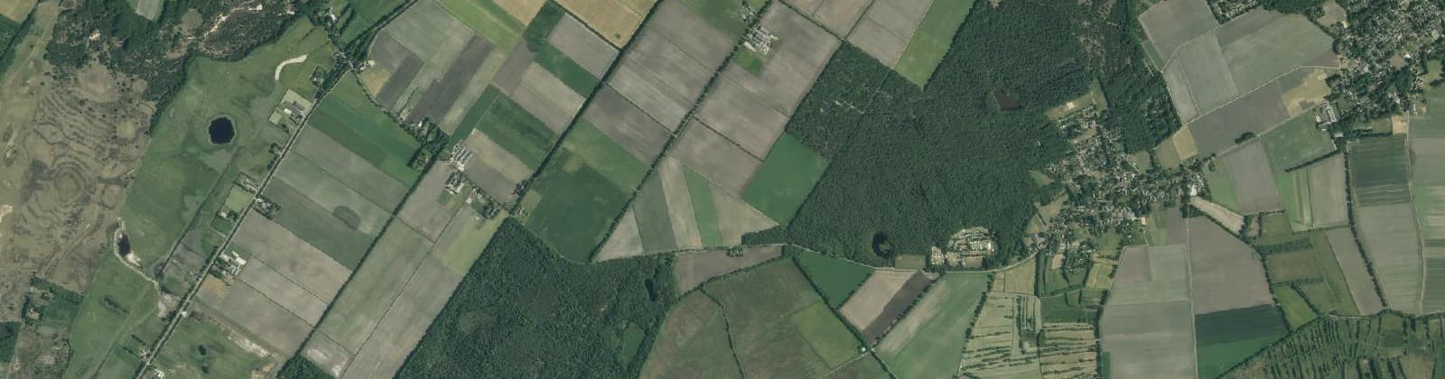 Luchtfoto van Verspreide huizen Meppen