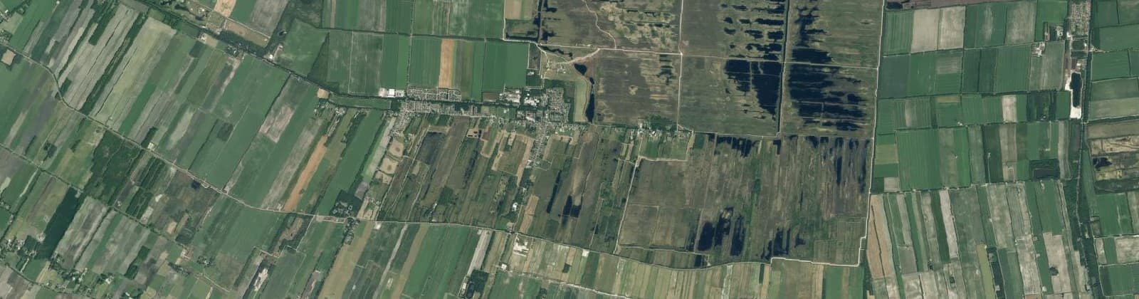 Luchtfoto van Verspreide huizen Weiteveen