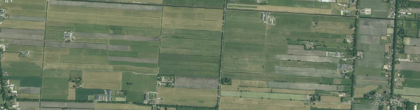 Luchtfoto van Verspreide huizen Hollandscheveld-West