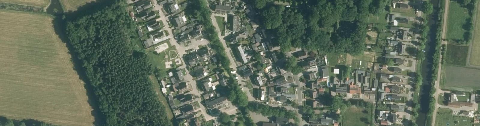Luchtfoto van Tiendeveen kern