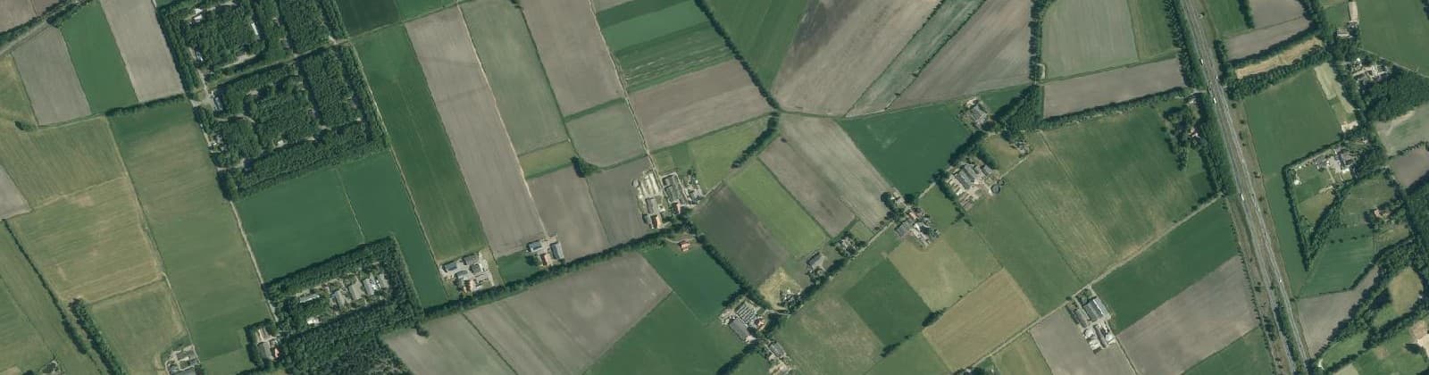 Luchtfoto van Verspreide huizen Pesse-West