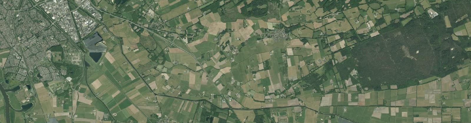 Luchtfoto van Verspreide huizen Lenthe