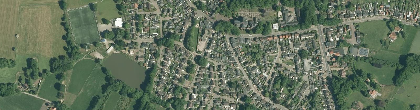 Luchtfoto van Dorp Lonneker
