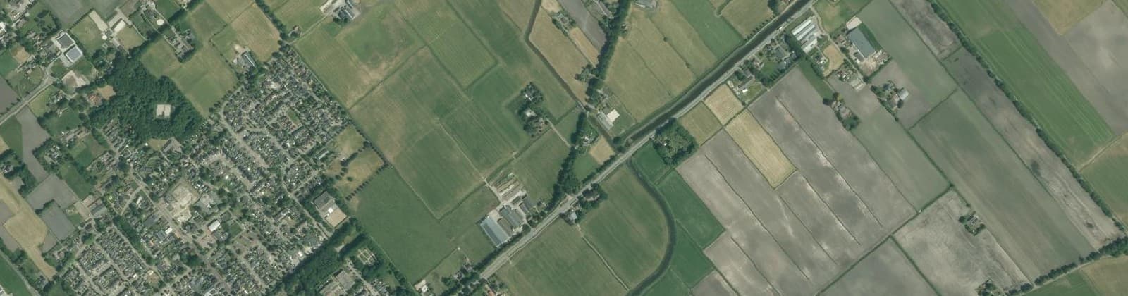 Luchtfoto van Verspreide huizen Slagharen-Oost
