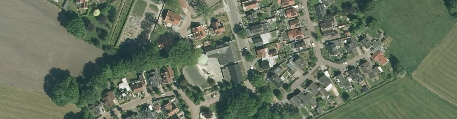 Luchtfoto van Beuningen kern
