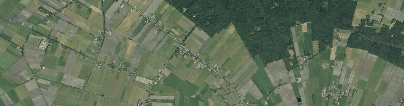 Luchtfoto van Verspreide huizen Punthorst