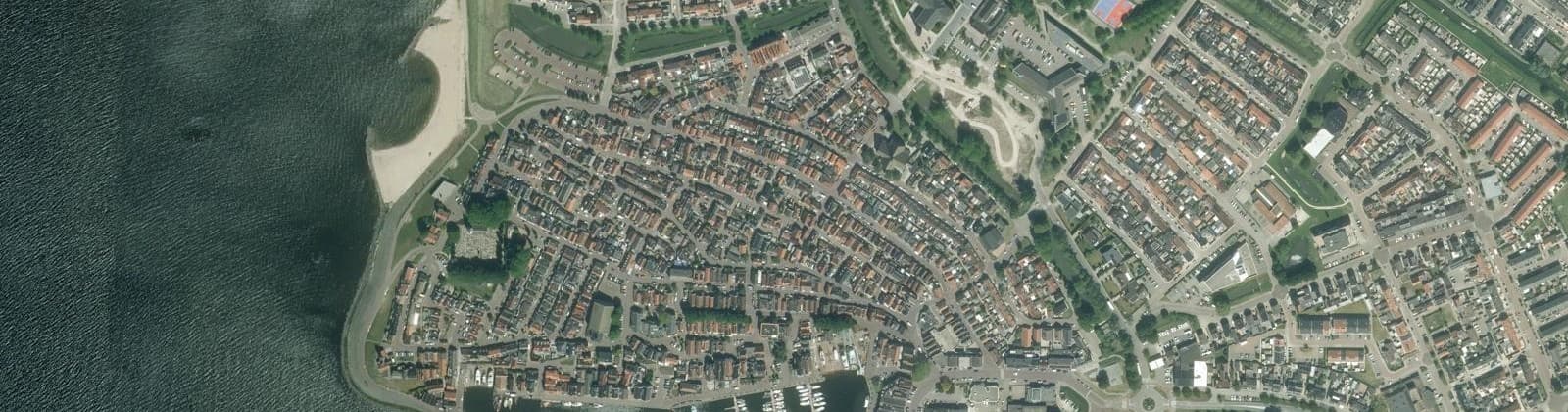 Luchtfoto van Urk-Kom