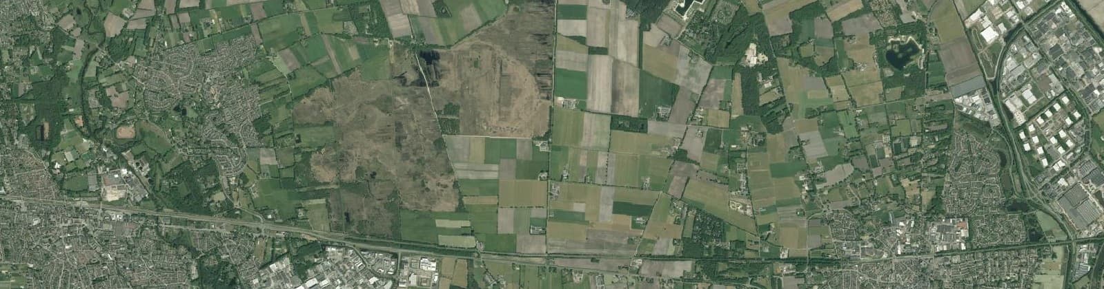 Luchtfoto van Verspreide huizen Wierdenseveld