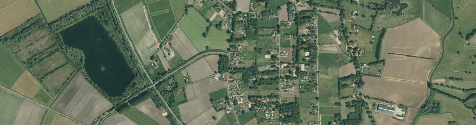 Luchtfoto van Verspreide huizen Zuiderveld