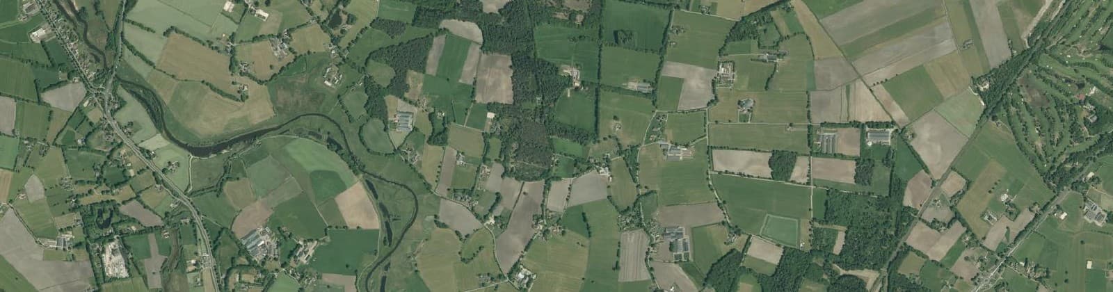 Luchtfoto van Verspreide huizen Notter