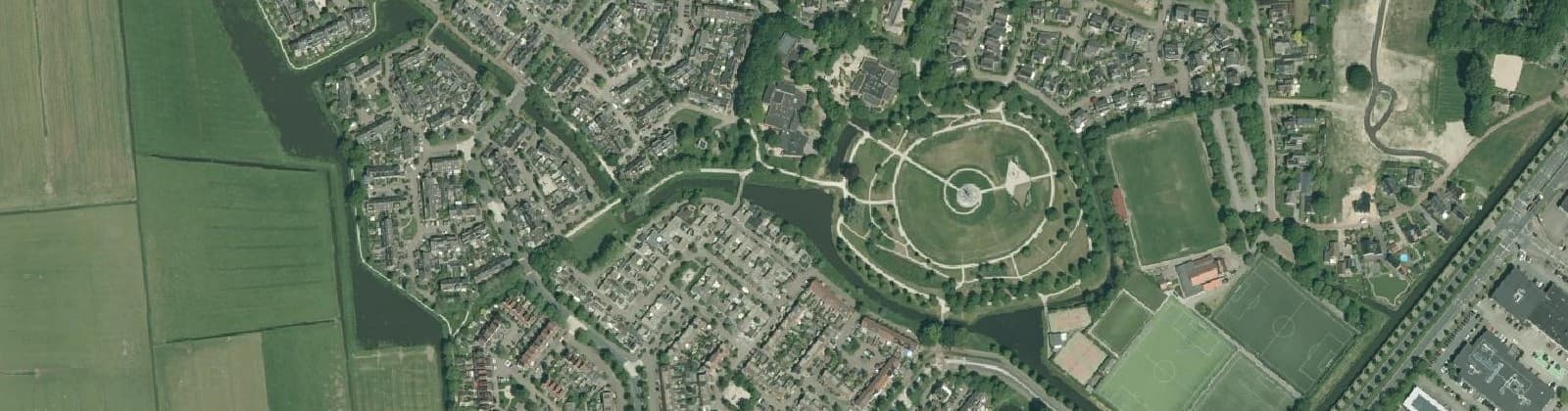 Luchtfoto van Westenholte-Stins