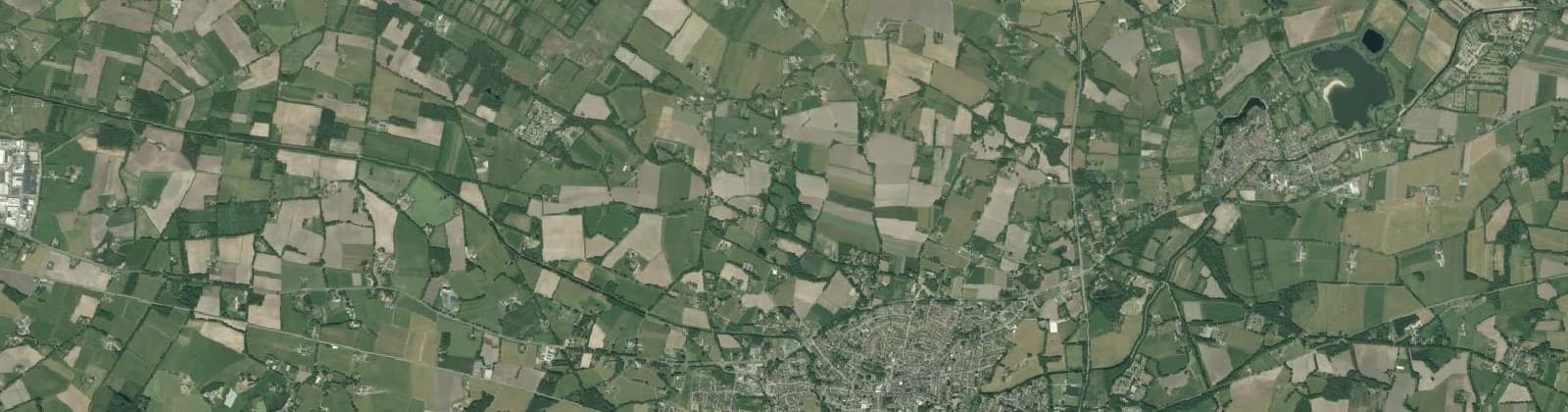 Luchtfoto van Verspreide huizen Dale