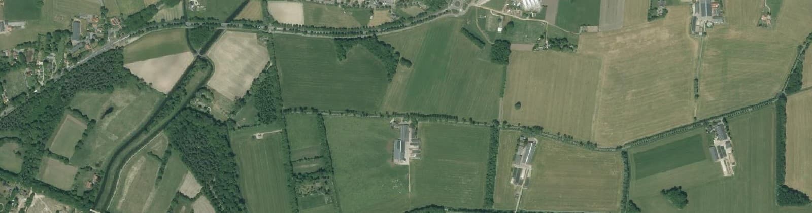Luchtfoto van Verspreide huizen Het Zwanenbroek