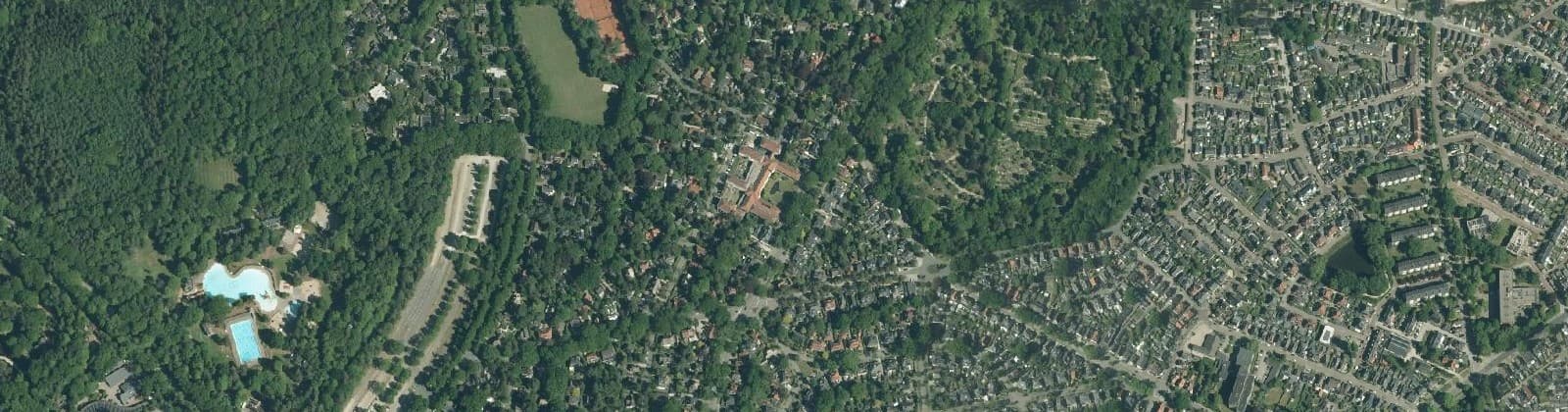 Luchtfoto van Berg en Bos