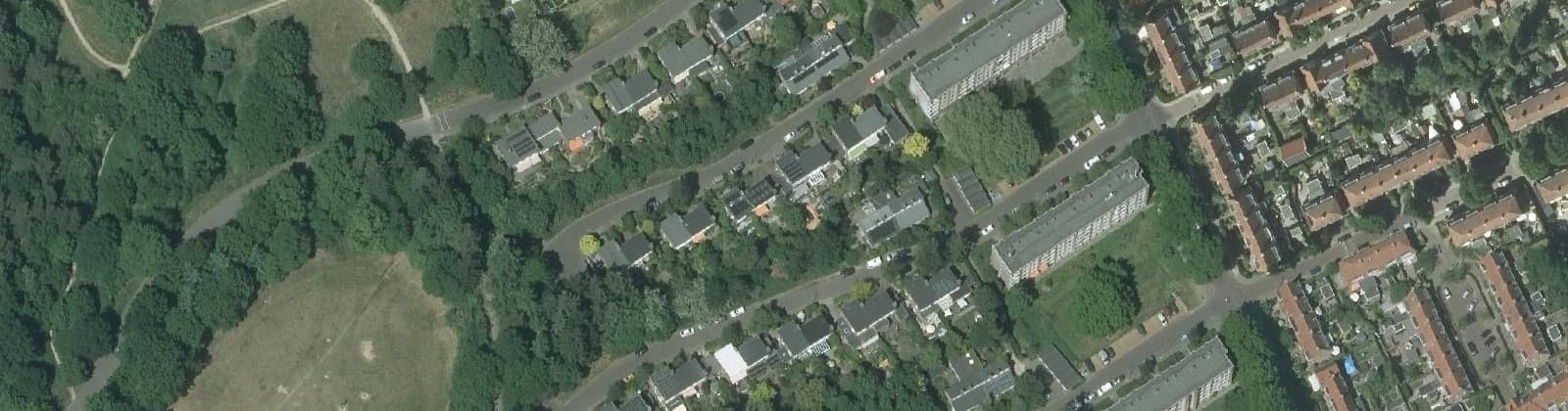 Luchtfoto van Monnikenhuizen