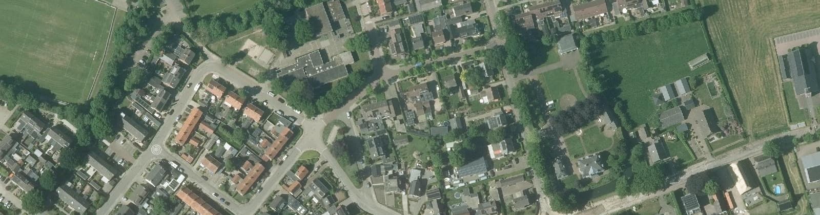 Luchtfoto van terschuur