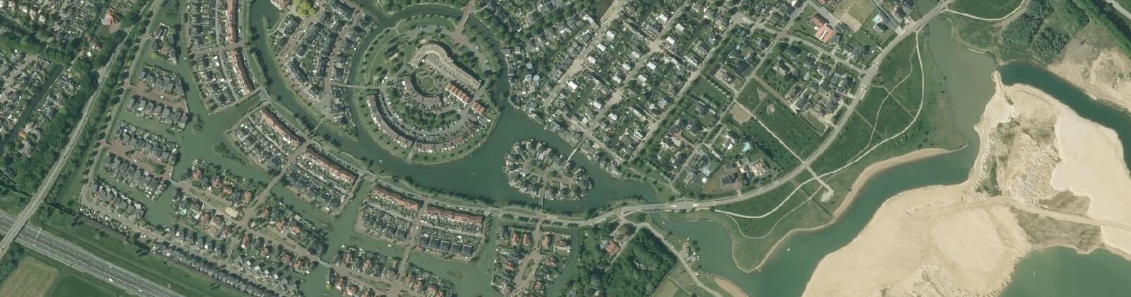 Luchtfoto van Beuningen-Beuningse Plas
