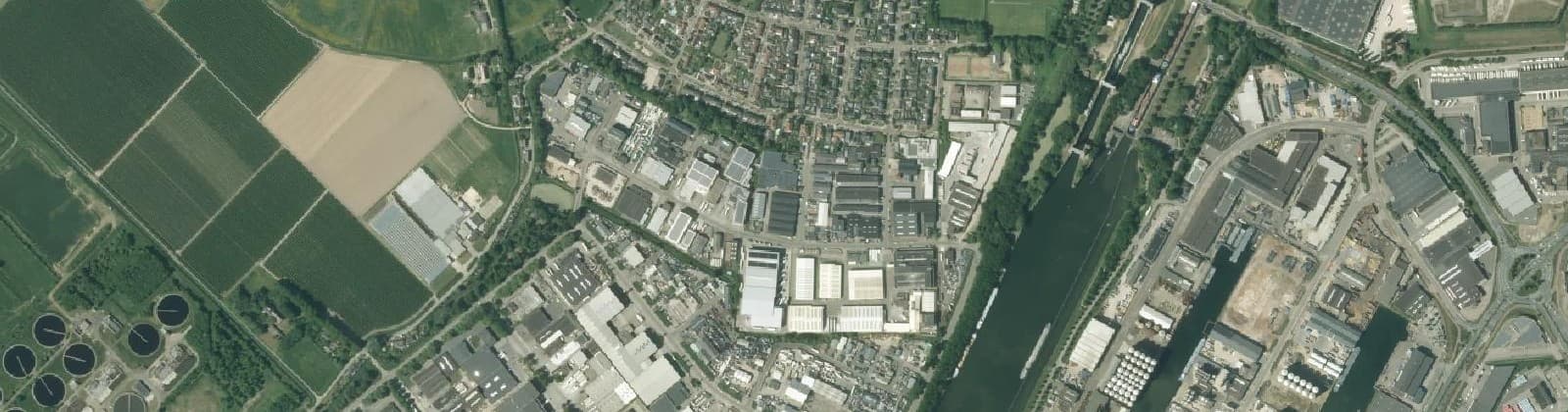 Luchtfoto van Weurt-De Sluis