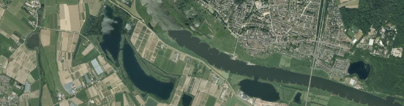 Luchtfoto van Verspreide huizen De Mars en Marsdijk
