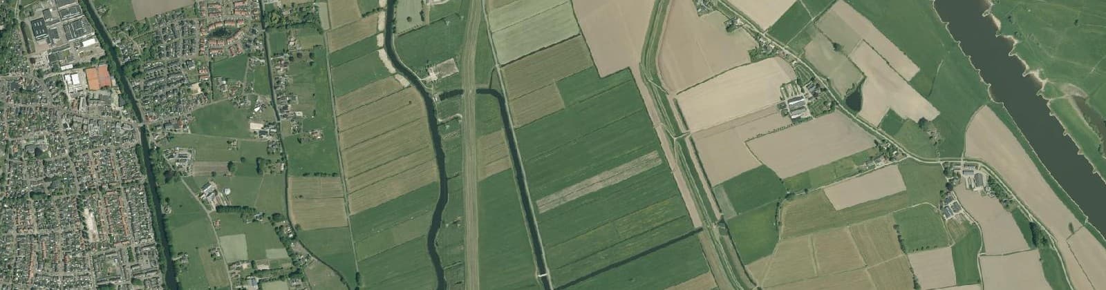 Luchtfoto van Verspreide huizen Lage Land