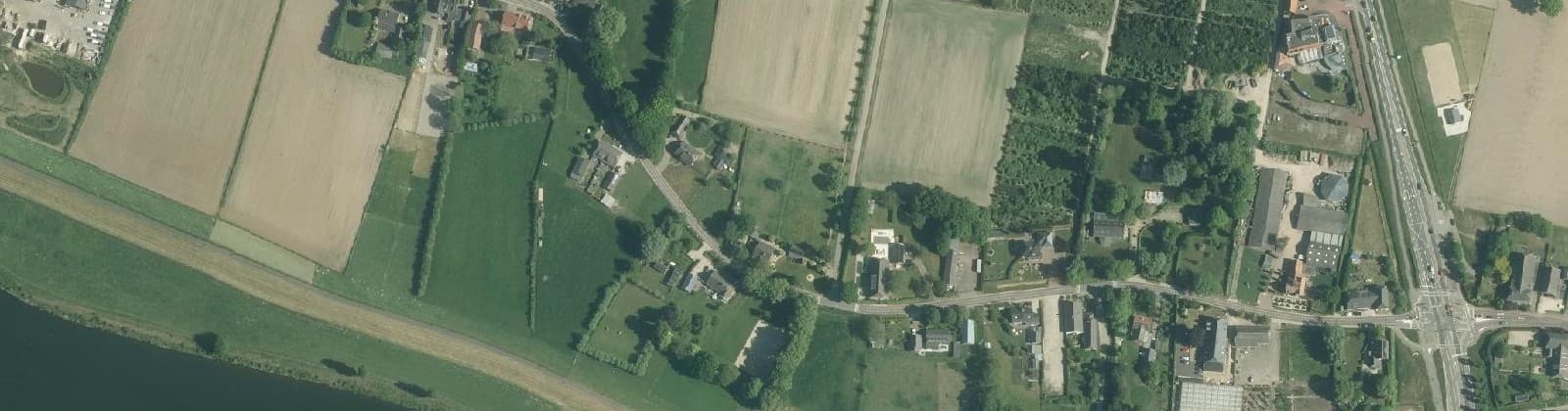 Luchtfoto van Verspr.h. in de polder Balgoij en Einde