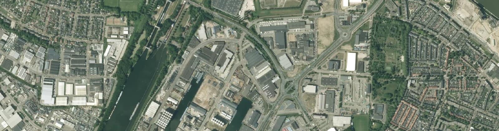 Luchtfoto van Haven- en industrieterrein