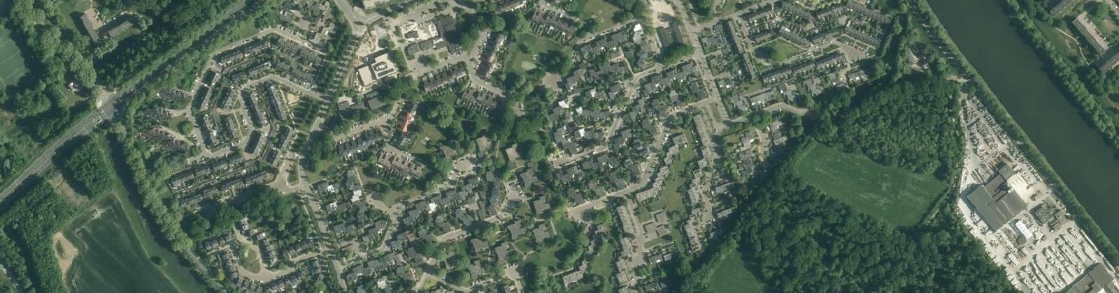 Luchtfoto van Weezenhof