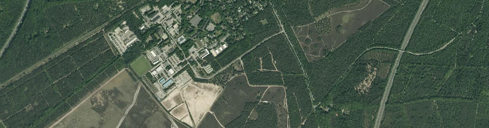 Luchtfoto van Verspreide huizen Wezepse Heide