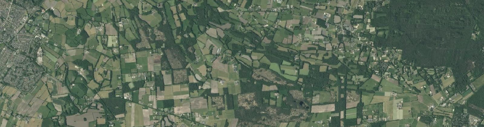 Luchtfoto van Verspreide huizen Gerven