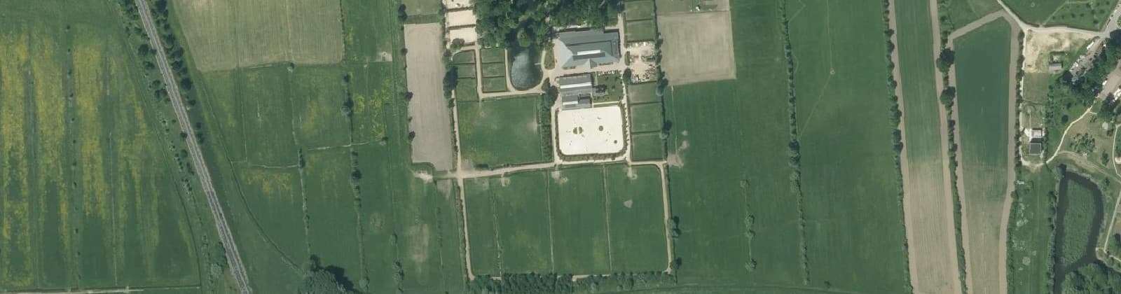 Luchtfoto van Rheden-West ten W. v. Oranjeweg en Haver