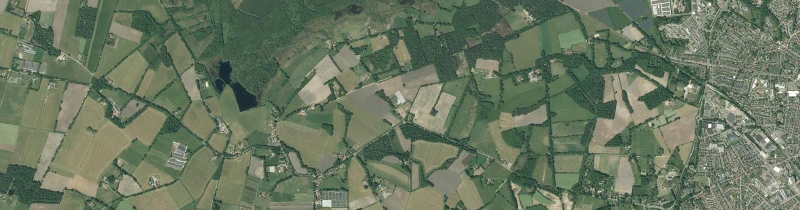 Luchtfoto van Verspreide huizen Corle en omgeving
