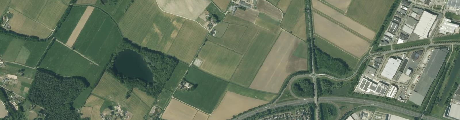 Luchtfoto van Verspreide huizen wezel