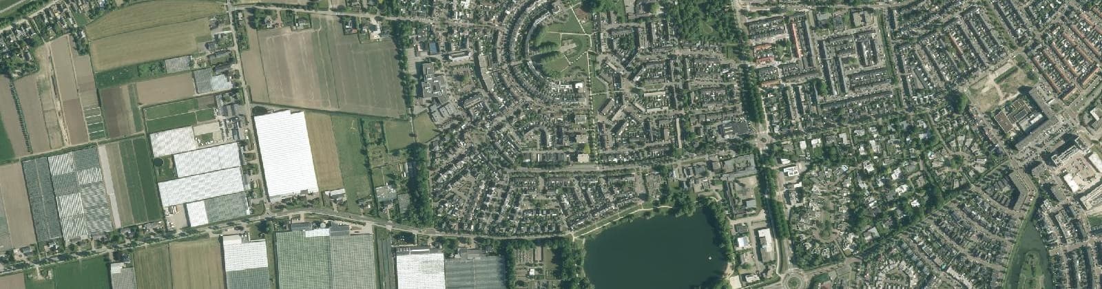Luchtfoto van Verspreide huizen Westzijde