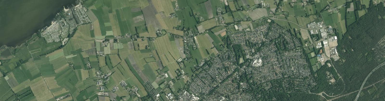 Luchtfoto van Verspreide huizen Zuiderzeeland Nunspeet