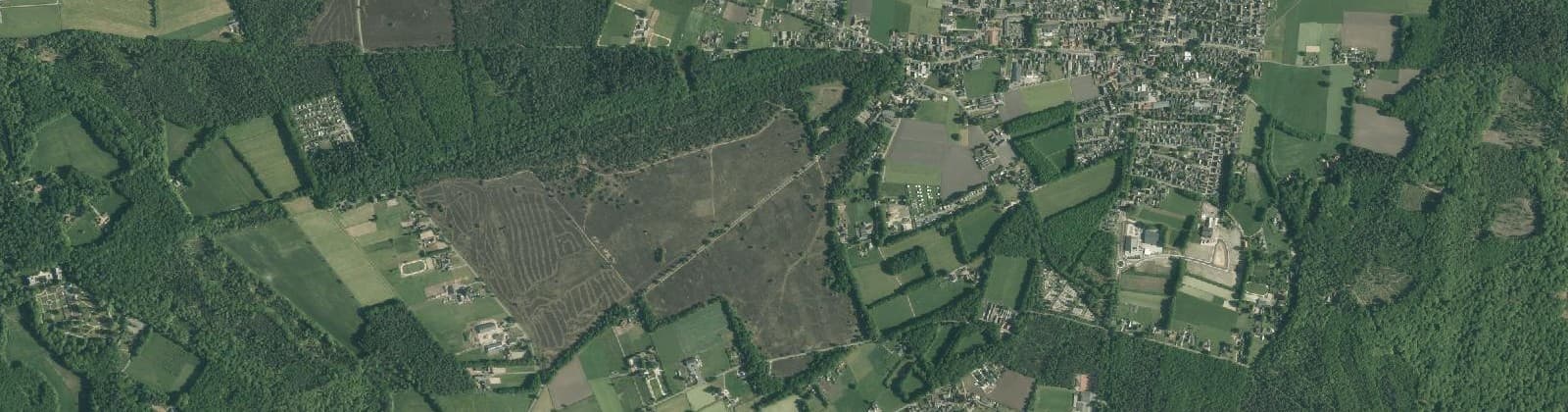 Luchtfoto van Verspreide huizen Elspeet en omgeving