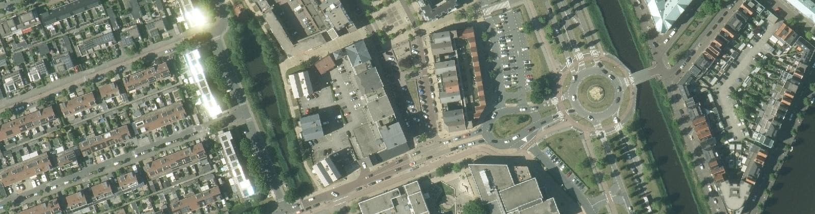Luchtfoto van Winkelcentrum Vathorst