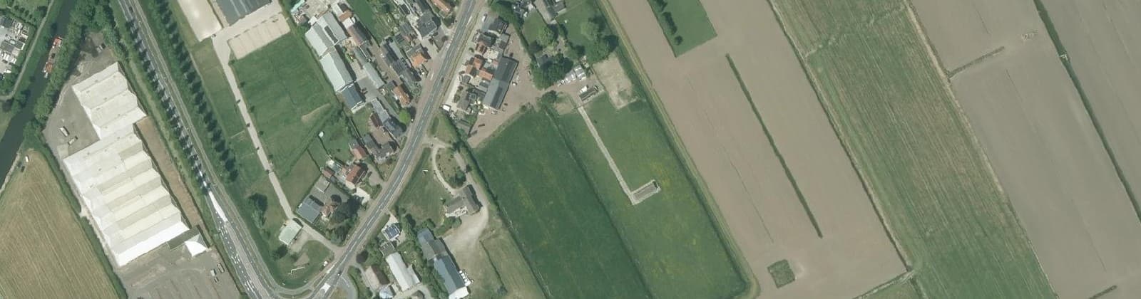 Luchtfoto van Beneden Kerkweg