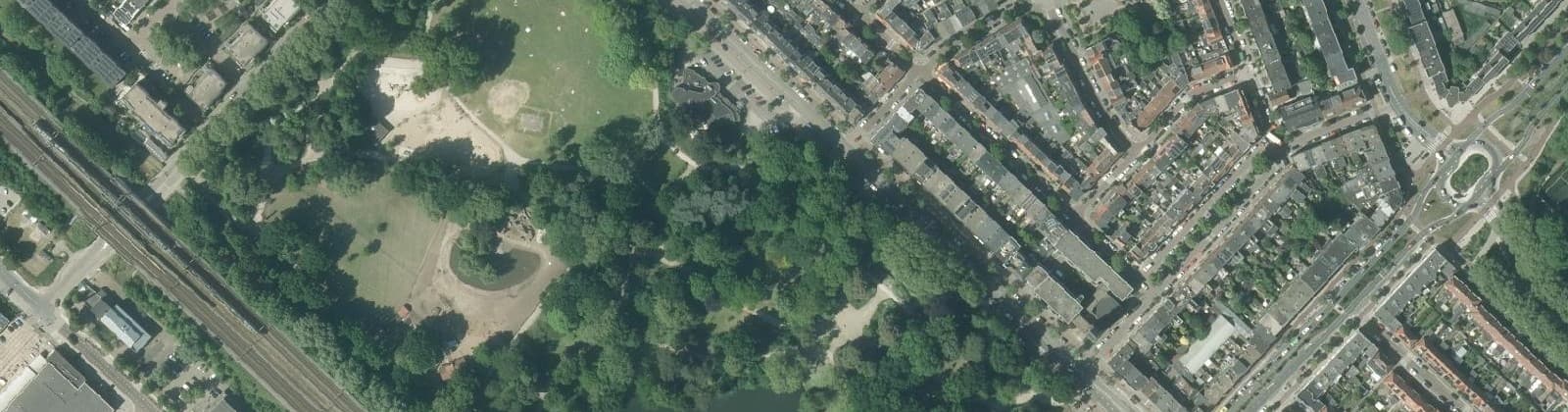 Luchtfoto van Julianapark en omgeving