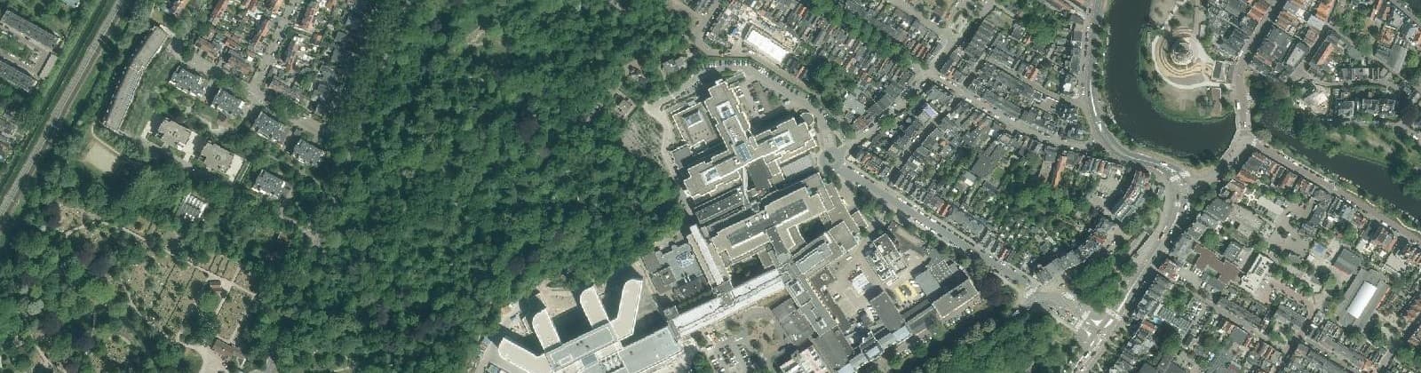 Luchtfoto van Nassaukwartier en Hout