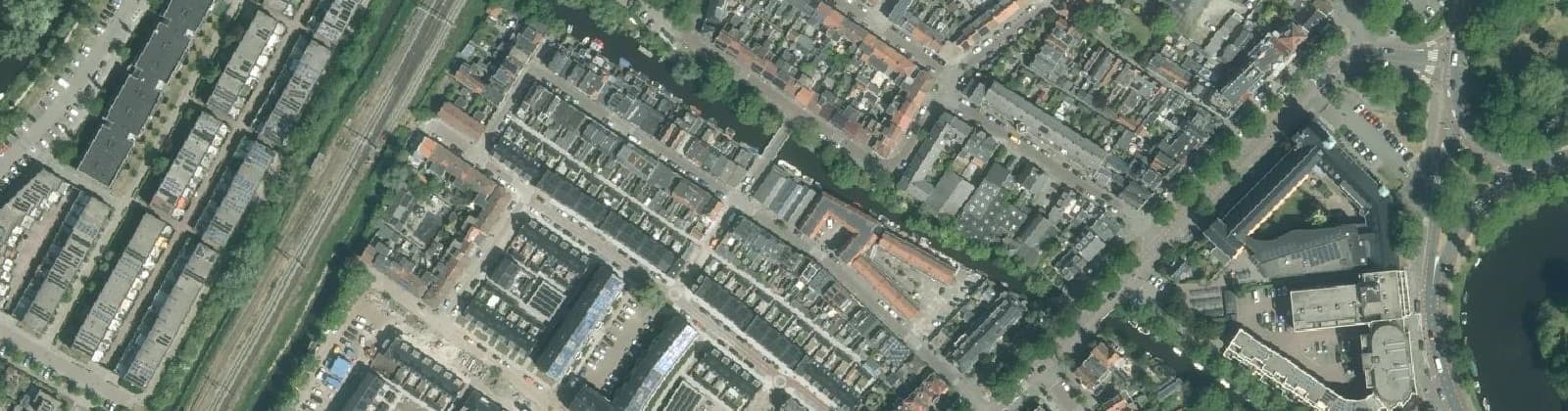 Luchtfoto van Bloemwijk en Zocherkwartier
