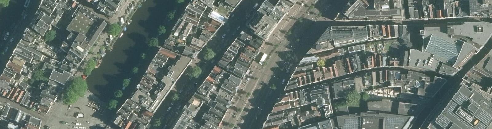 Luchtfoto van Spuistraat-Noord